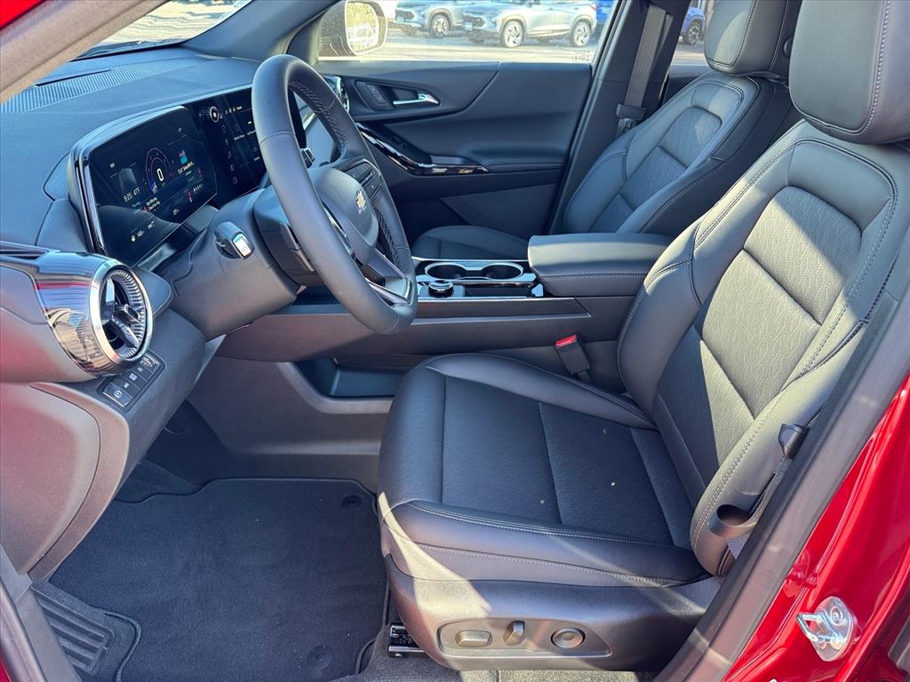 2026 Chevrolet Equinox LT photo 3