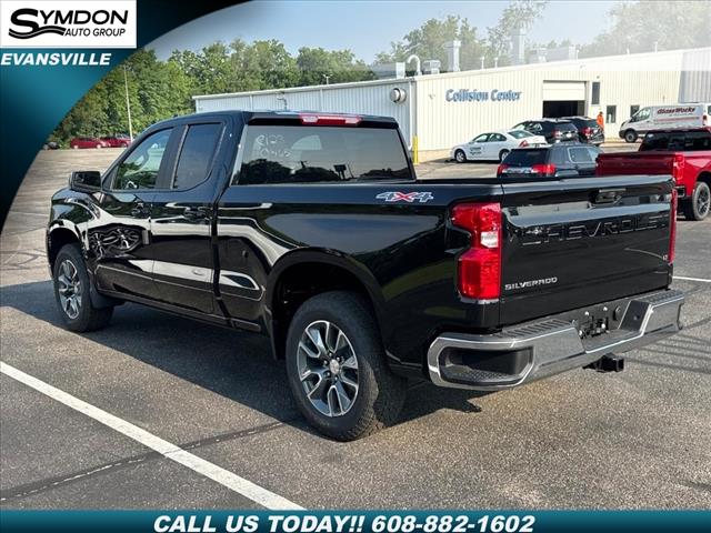 2025 Chevrolet Silverado 1500 LT photo 2