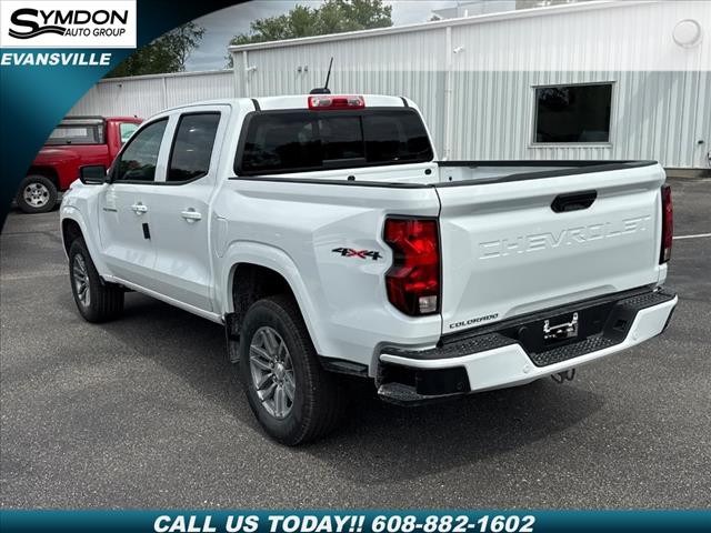 2025 Chevrolet Colorado Work Truck LT photo 2