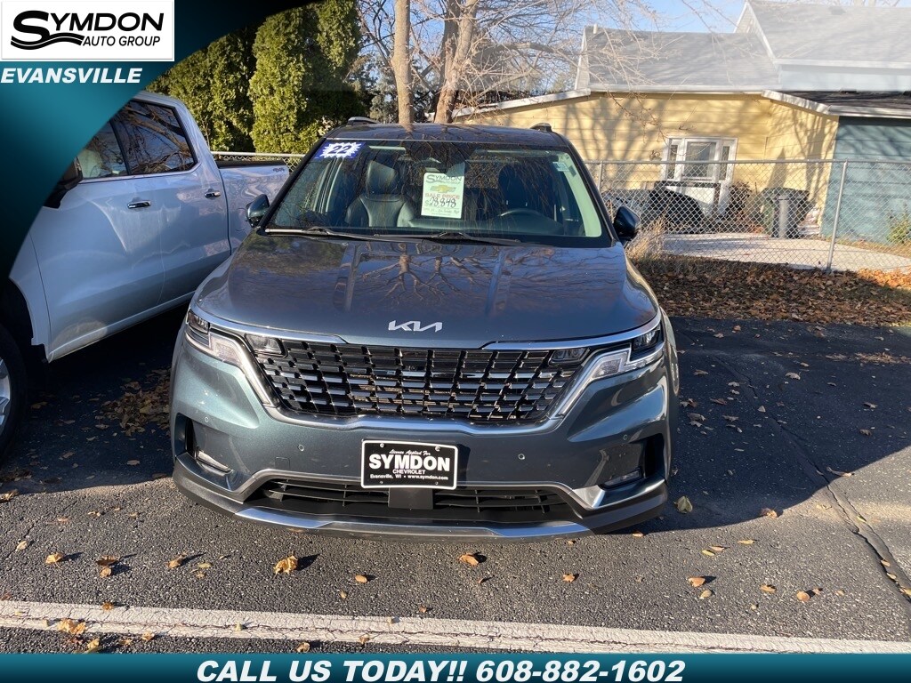 2022 Kia Carnival SX photo 2