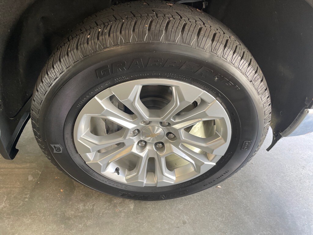 2024 Chevrolet Silverado 1500 LTZ photo 2