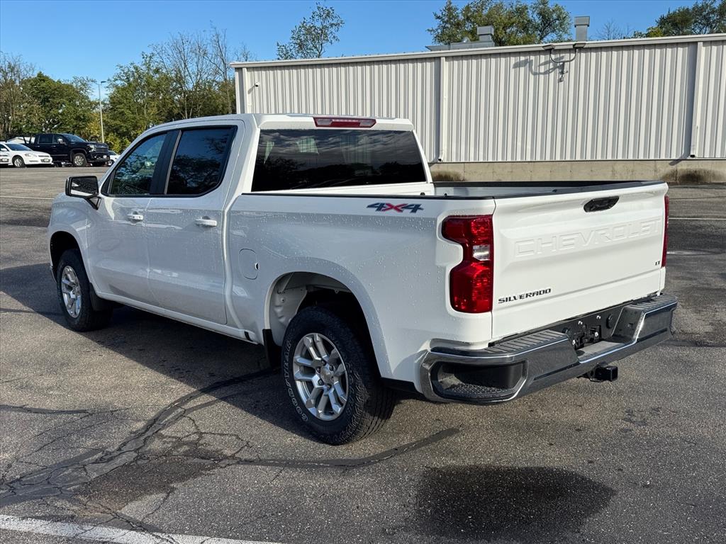 2026 Chevrolet Silverado 1500 LT photo 2