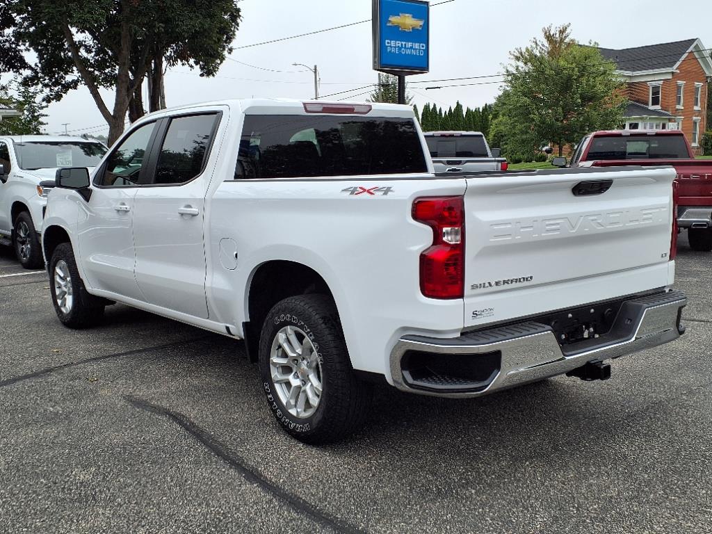 2024 Chevrolet Silverado 1500 LT photo 3