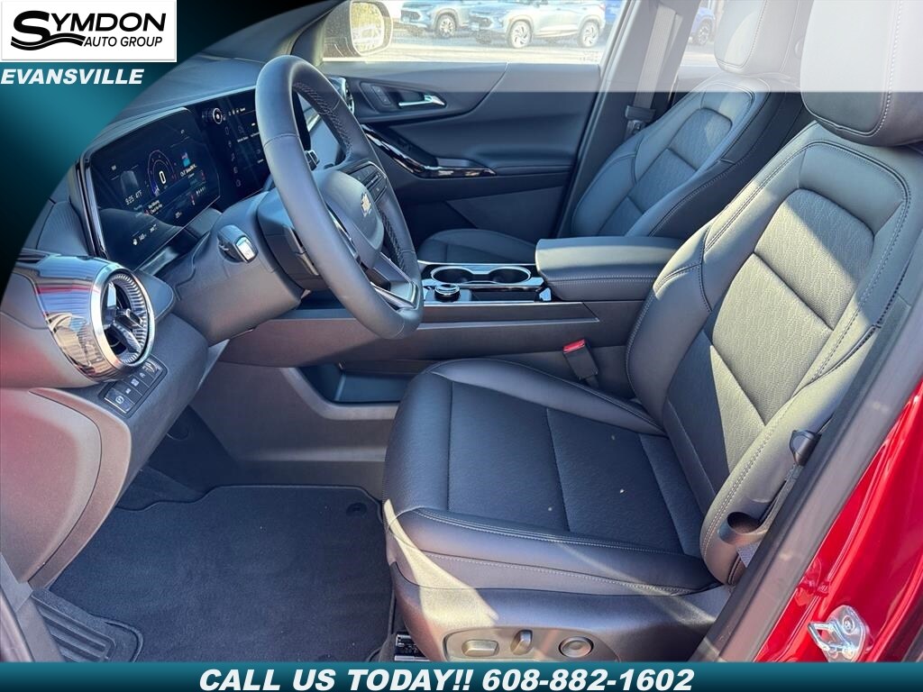 2026 Chevrolet Equinox LT photo 3