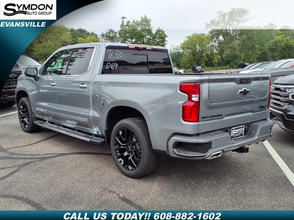 2026 Chevrolet Silverado 1500 High Country photo 2