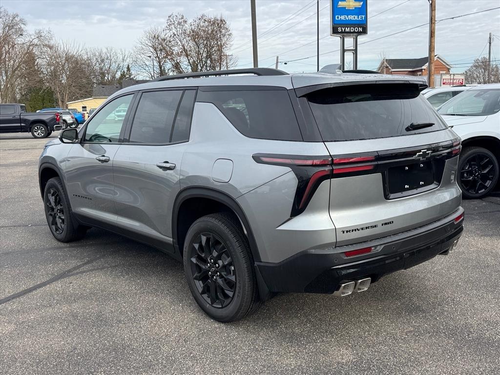 2026 Chevrolet Traverse photo 2
