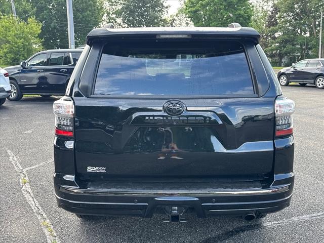 2020 Toyota 4Runner SR5 photo 4