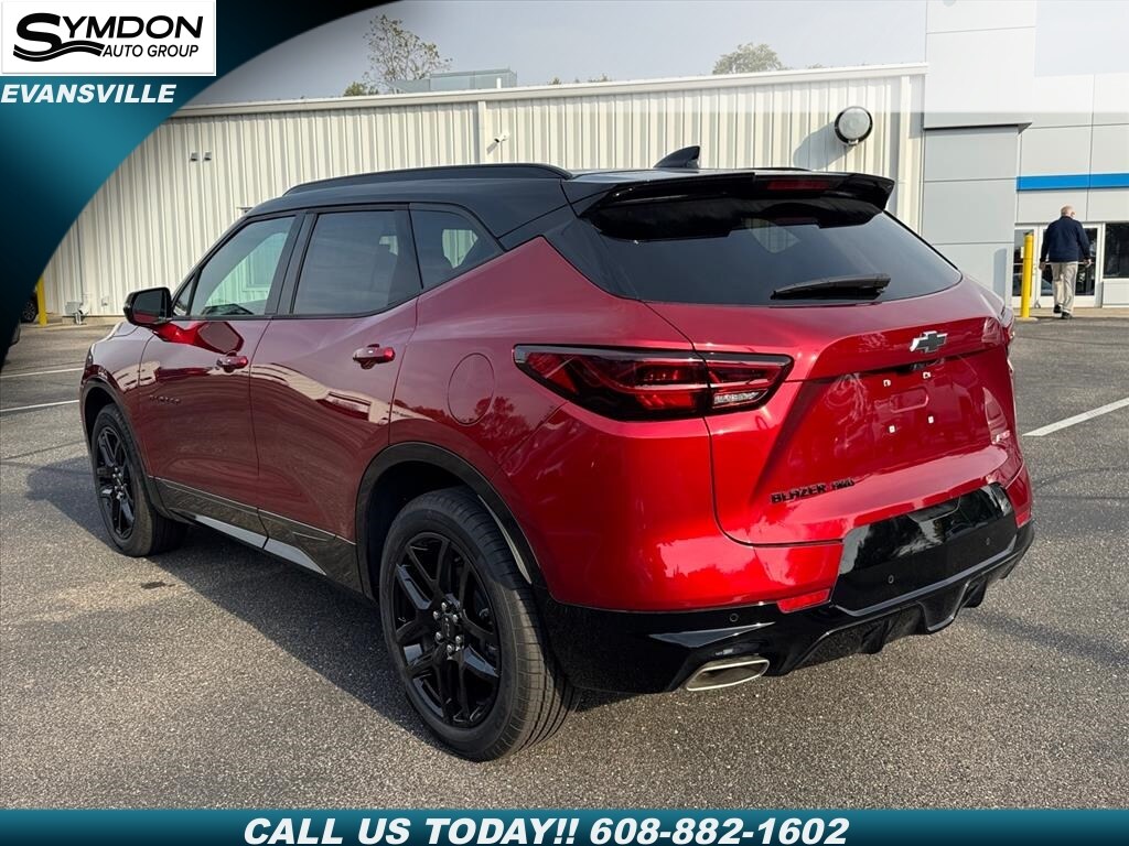 2025 Chevrolet Blazer RS photo 2