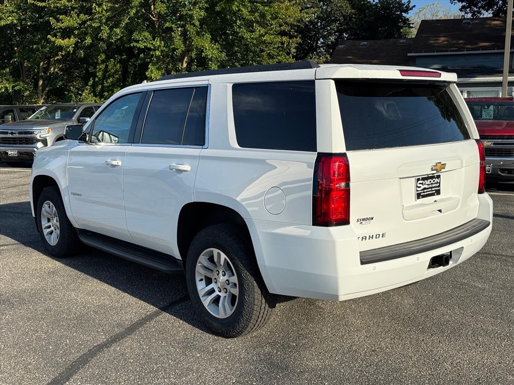 2017 Chevrolet Tahoe LS photo 3