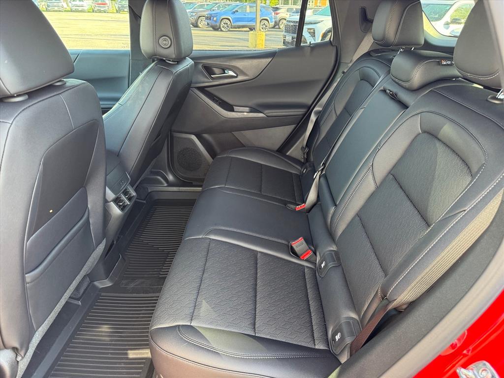 2026 Chevrolet Equinox photo 3