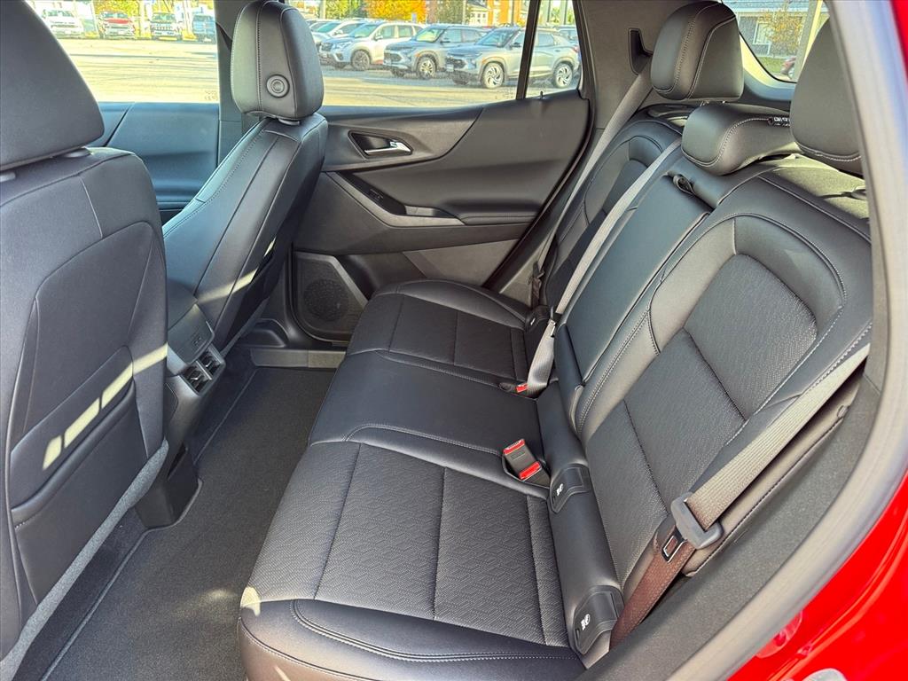 2026 Chevrolet Equinox LT photo 4