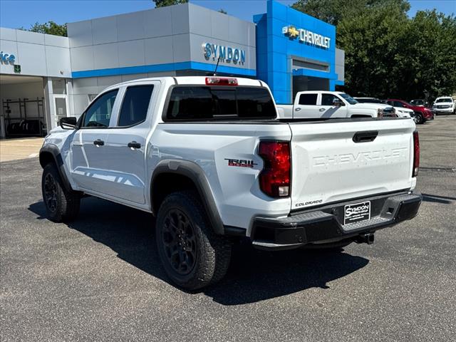 2026 Chevrolet Colorado Trail Boss photo 2