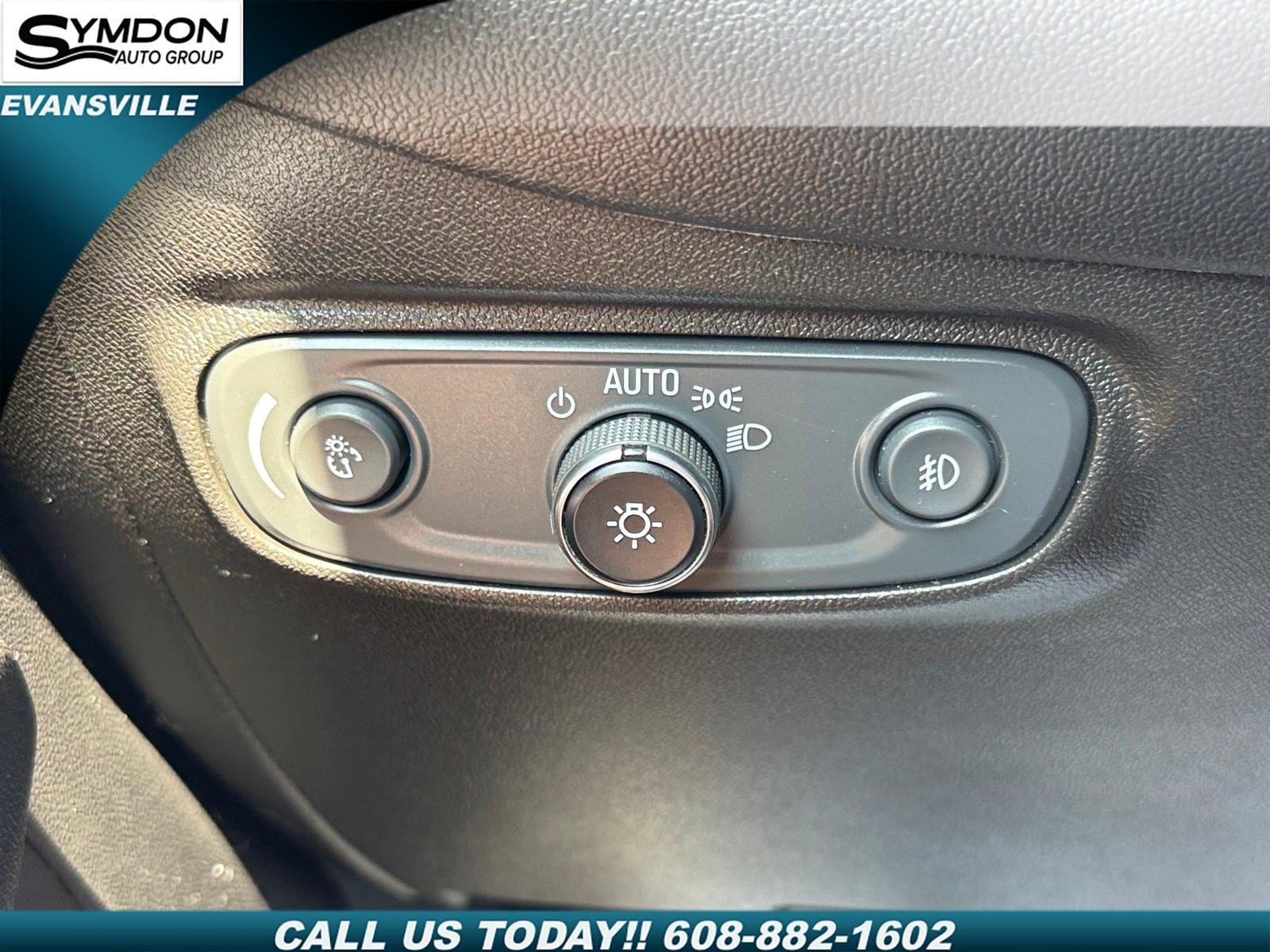 2020 Chevrolet Equinox LT - Photo 18