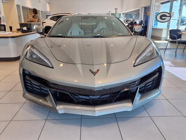 Used 2024 Chevrolet Corvette 2LZ with VIN 1G1YE2D38R5600035 for sale in Evansville, WI