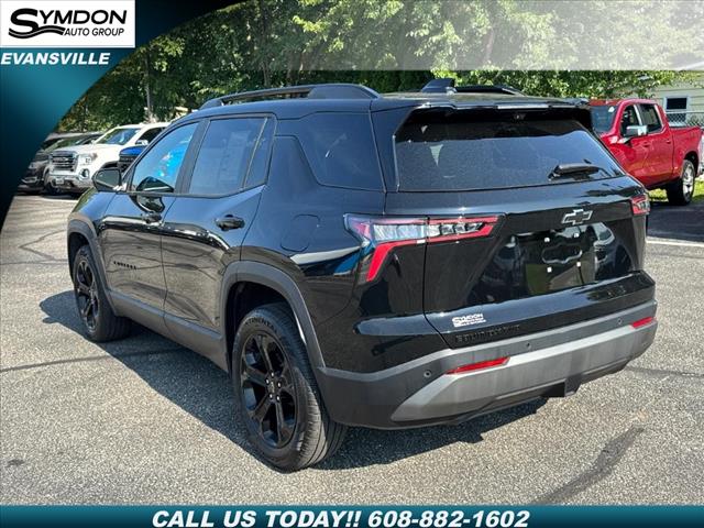 2025 Chevrolet Equinox LT photo 3