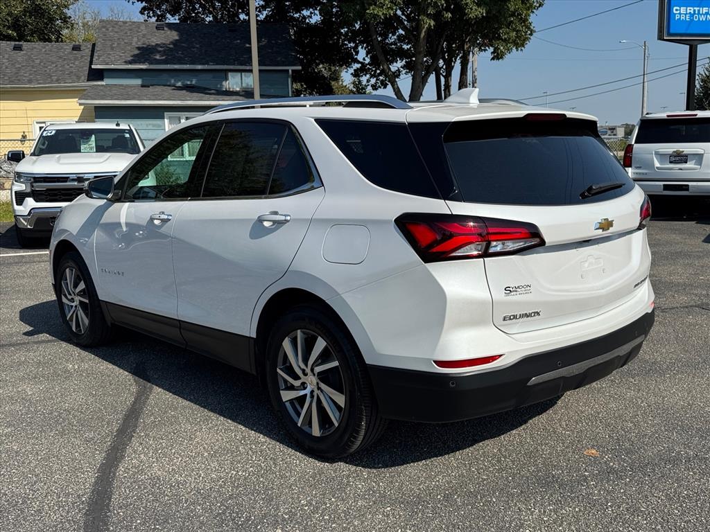2023 Chevrolet Equinox Premier photo 2