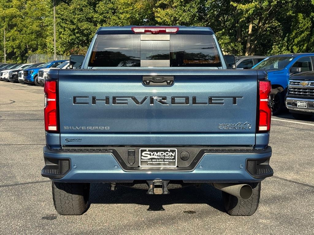 2025 Chevrolet Silverado 3500HD High Country photo 4
