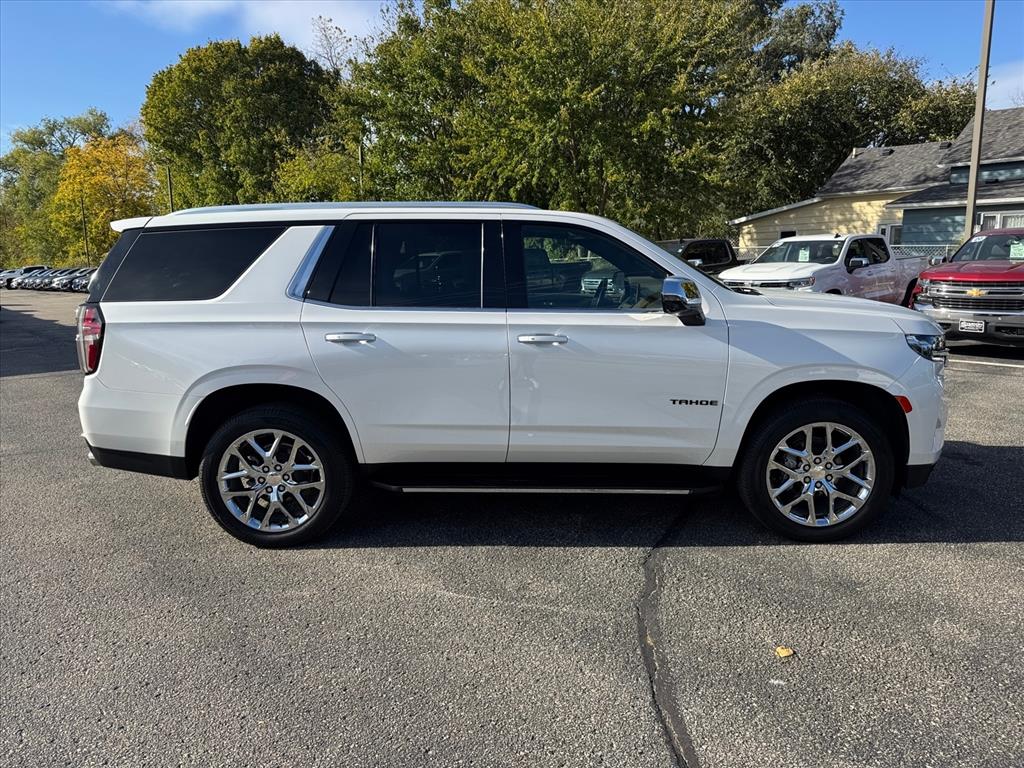 2022 Chevrolet Tahoe Premier photo 2