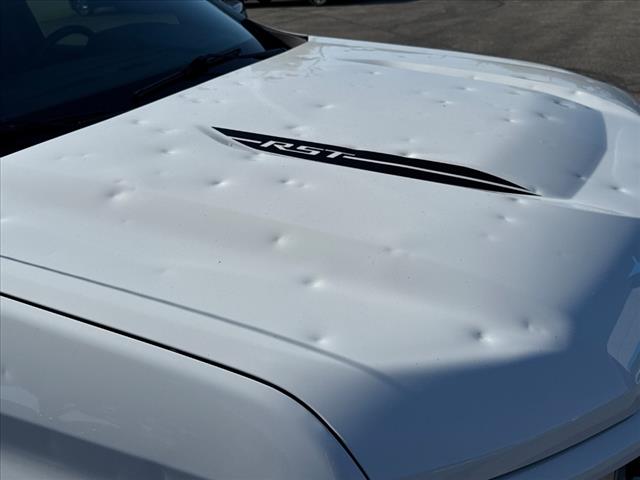 Used 2022 Chevrolet Silverado 1500 RST with VIN 2GCUDEED1N1509542 for sale in Evansville, WI