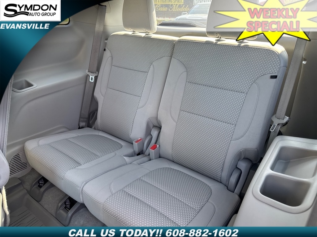 2023 GMC Acadia SLE - Photo 8