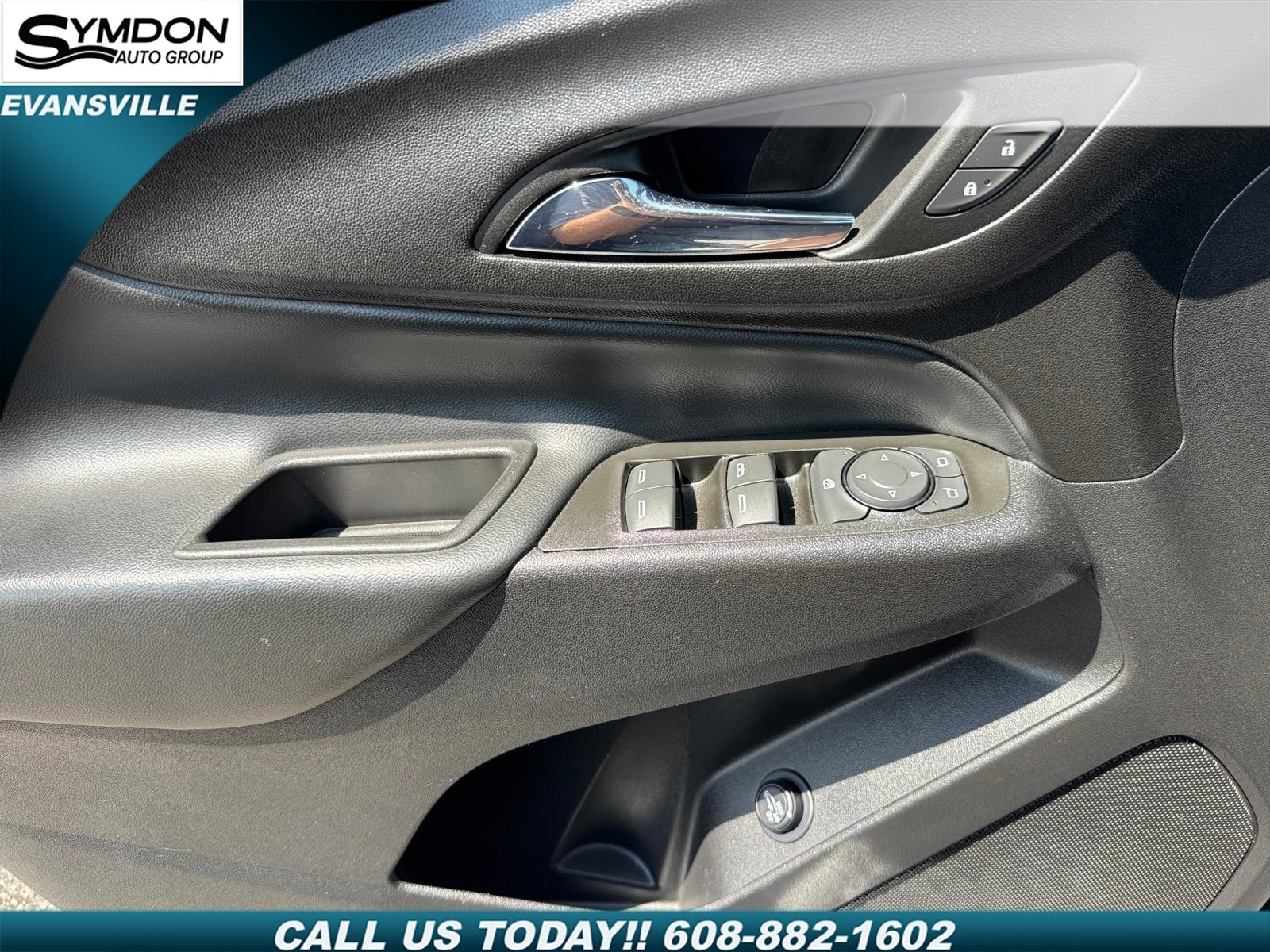 2022 Chevrolet Equinox LT - Photo 17