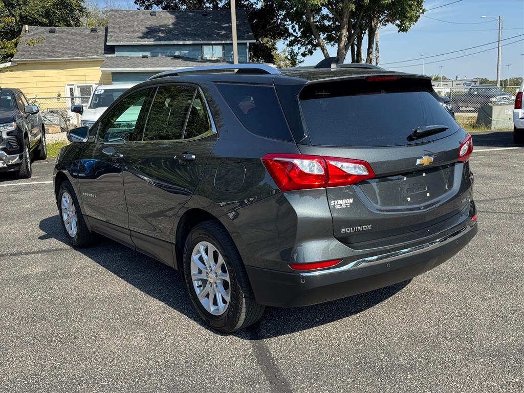 2019 Chevrolet Equinox LT photo 3