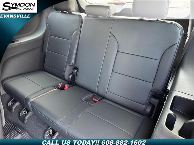 2026 Chevrolet Traverse photo 4