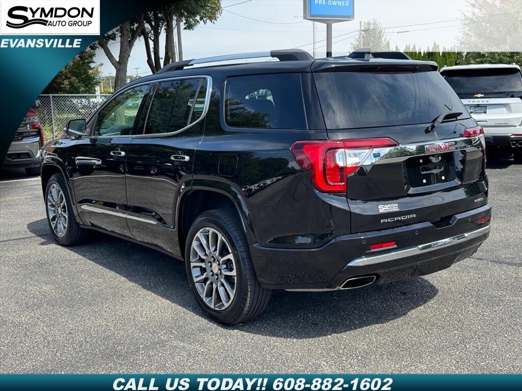 2023 Gmc Acadia Denali photo 2