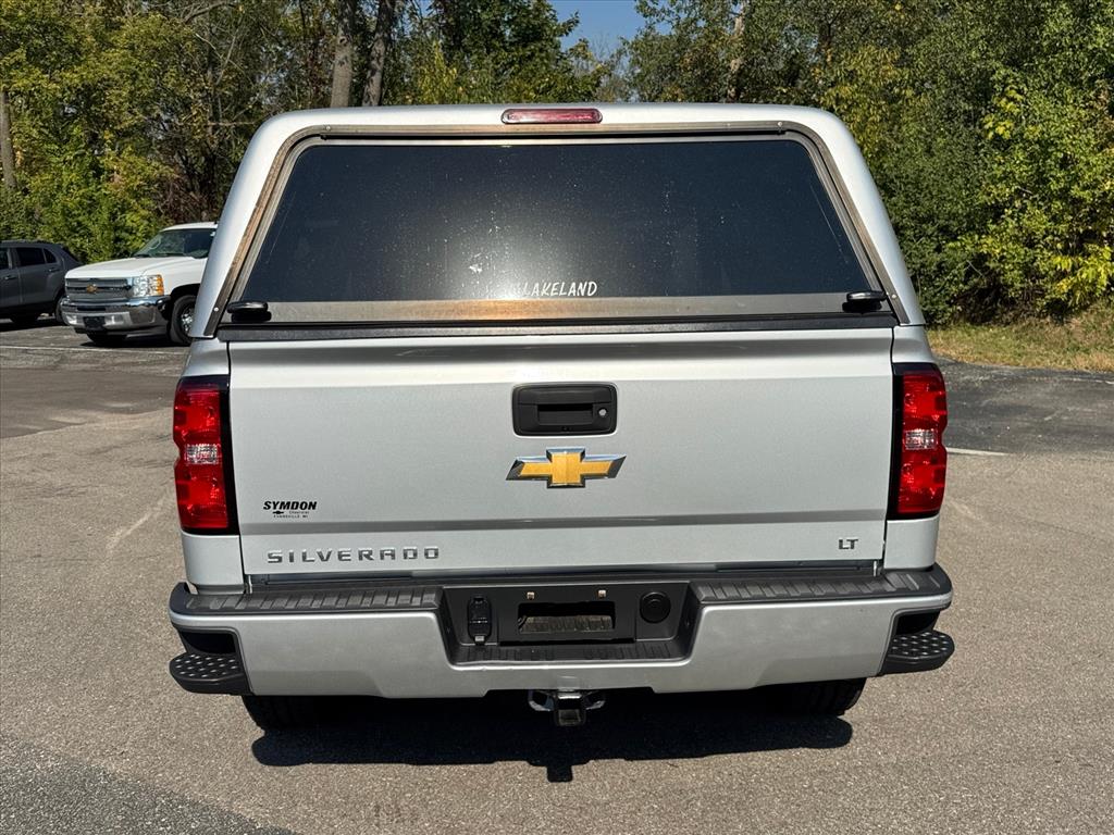 2017 Chevrolet Silverado 1500 LT photo 4