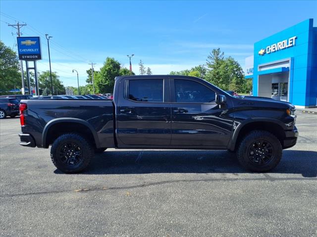 2024 Chevrolet Silverado 1500 ZR2 photo 2