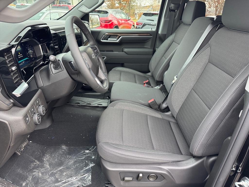 2026 Chevrolet Silverado 1500 RST photo 2