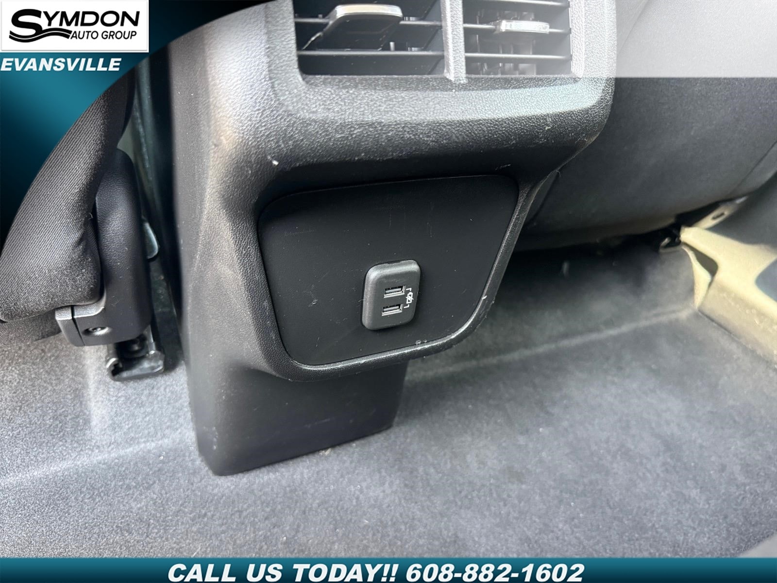 2020 Chevrolet Equinox LT - Photo 9