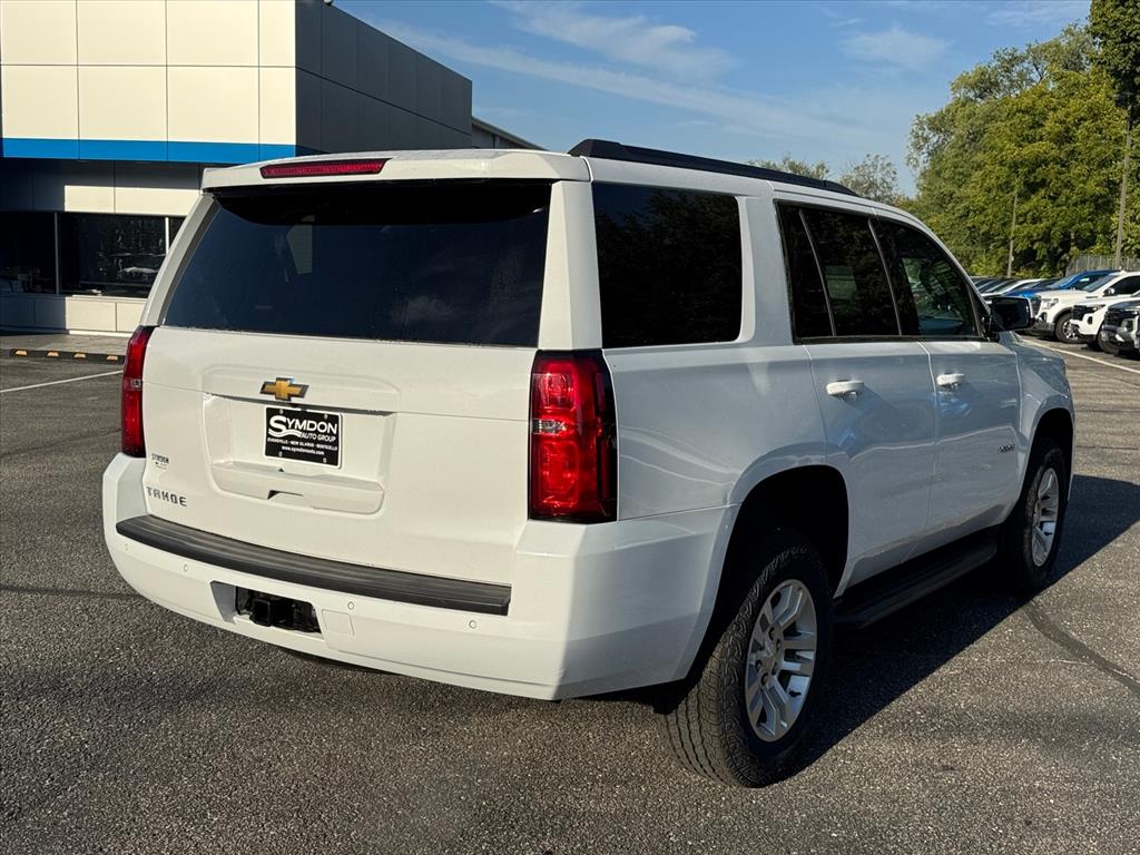 2017 Chevrolet Tahoe LS photo 4