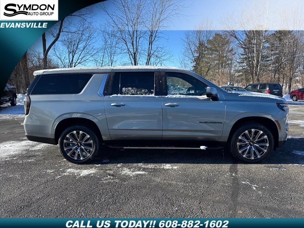 2025 Chevrolet Suburban LT photo 2