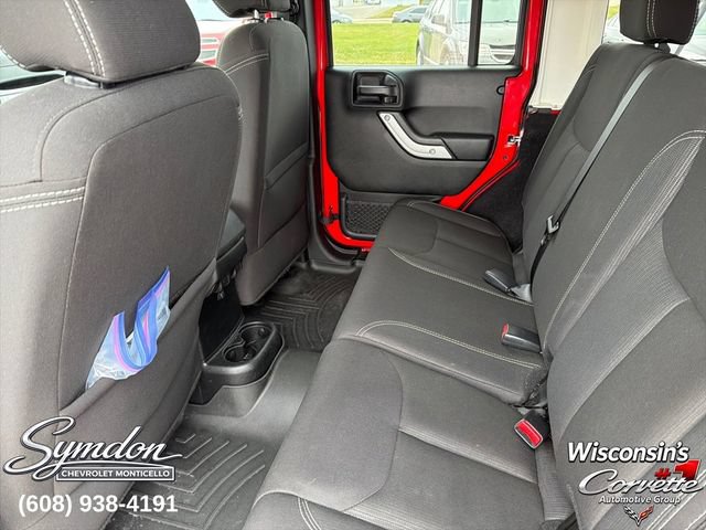 2017 Jeep Wrangler Unlimited Sahara - Photo 17