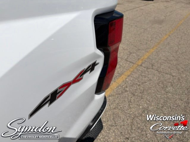 2023 Chevrolet Colorado LT - Photo 18