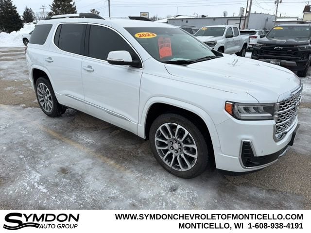 2023 GMC Acadia Denali's photo