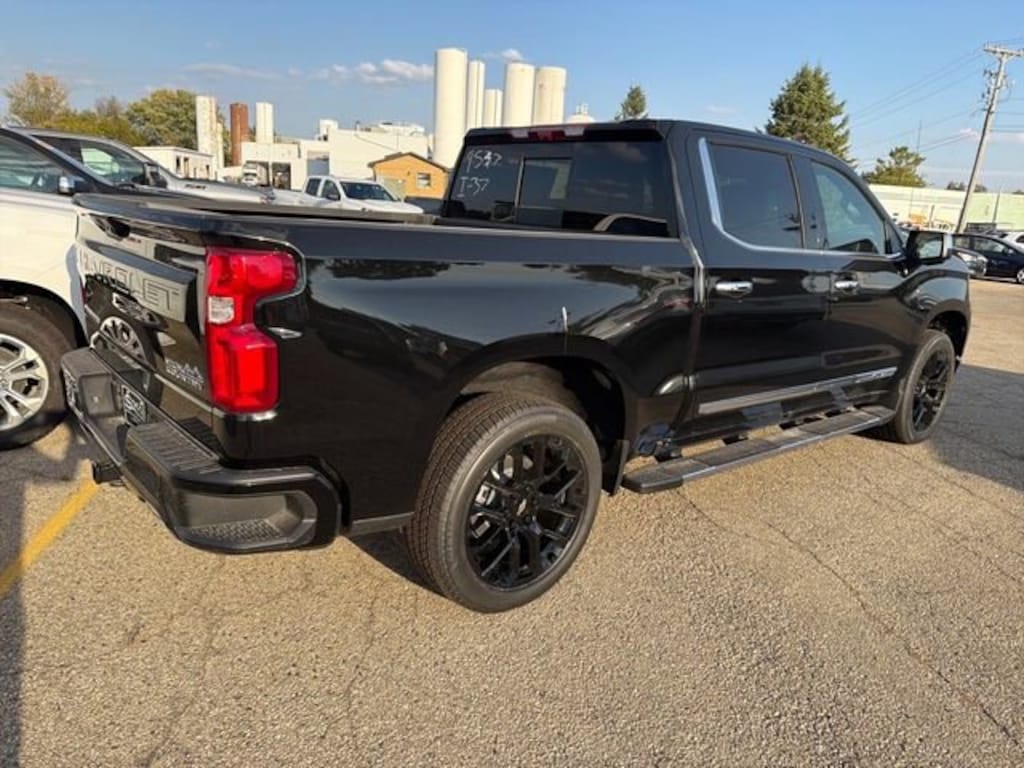 New 2026 Chevrolet Silverado 1500 High Country Truck