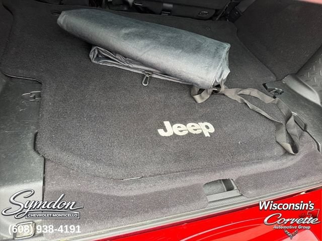 2017 Jeep Wrangler Unlimited Sahara - Photo 19