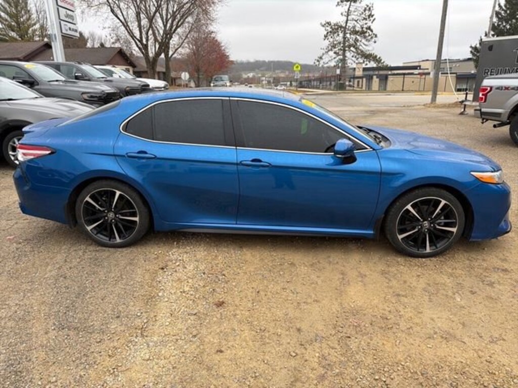 Used 2020 Toyota Camry XSE