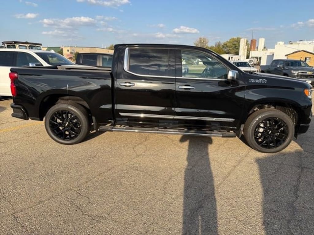 New 2026 Chevrolet Silverado 1500 High Country Truck
