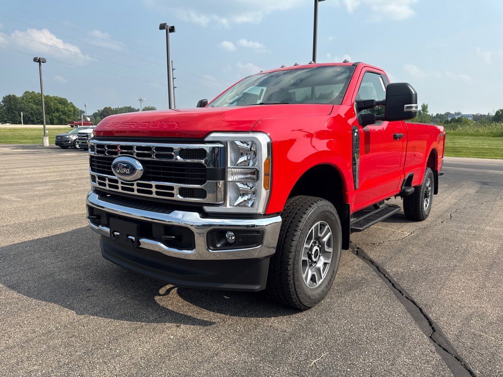 2025 Ford F-250 XLT photo 3