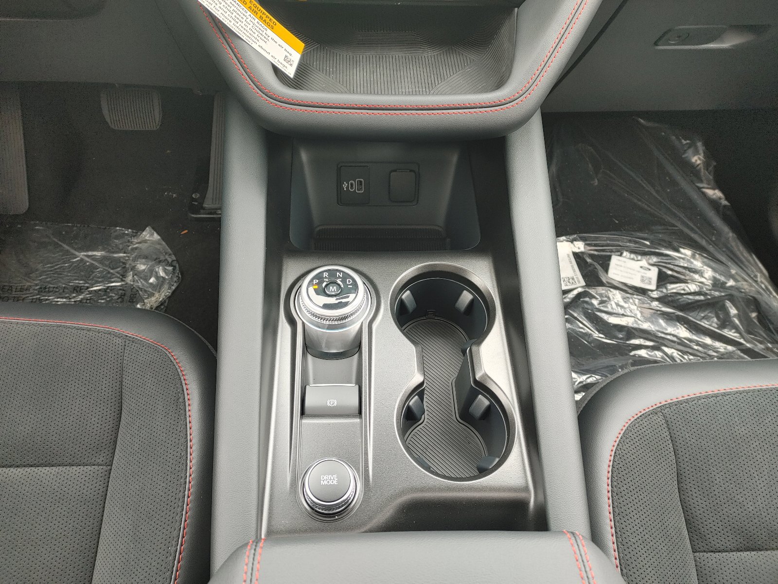 2026 Ford Explorer ST - Photo 15