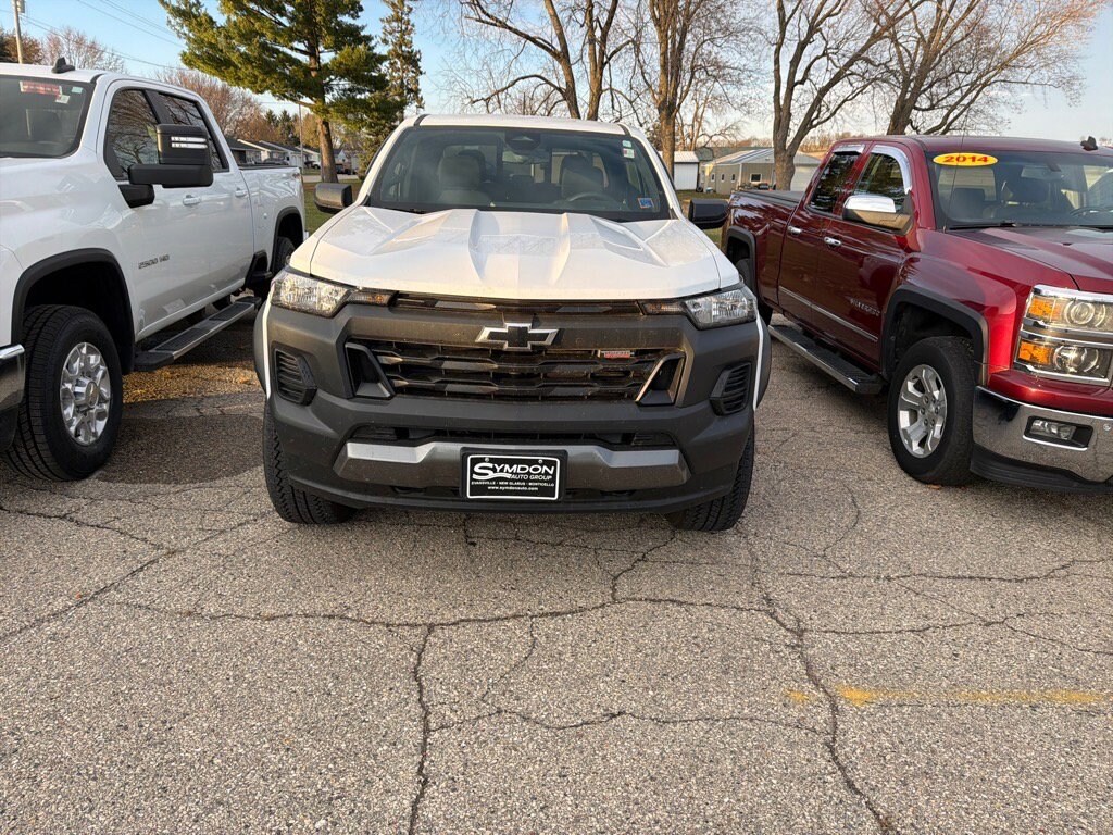 Used 2024 Chevrolet Colorado 4WD Trail Boss 4WD Crew Cab Trail Boss