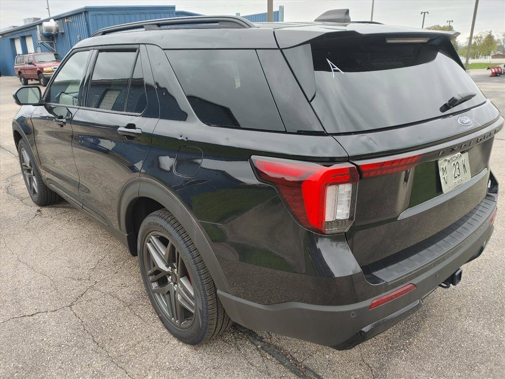 2025 Ford Explorer ST-Line - Photo 6