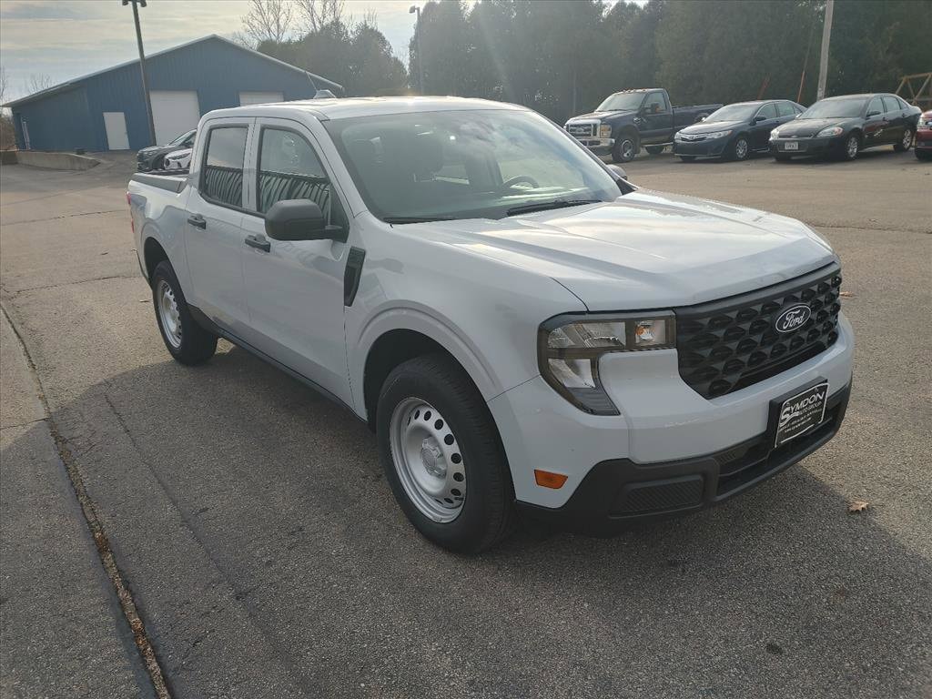 2025 Ford Maverick XL's photo