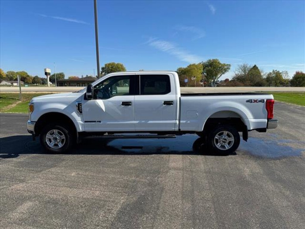 Used 2017 Ford Super Duty F250 SRW For Sale at Symdon Ford of