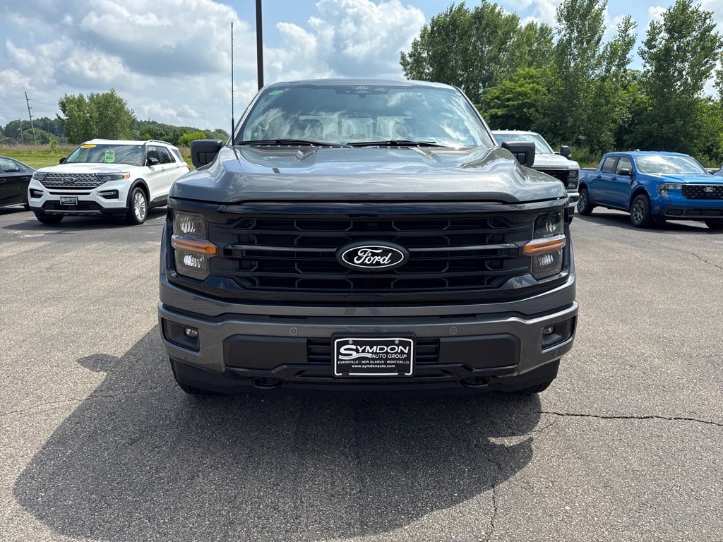2025 Ford F-150 XLT photo 2