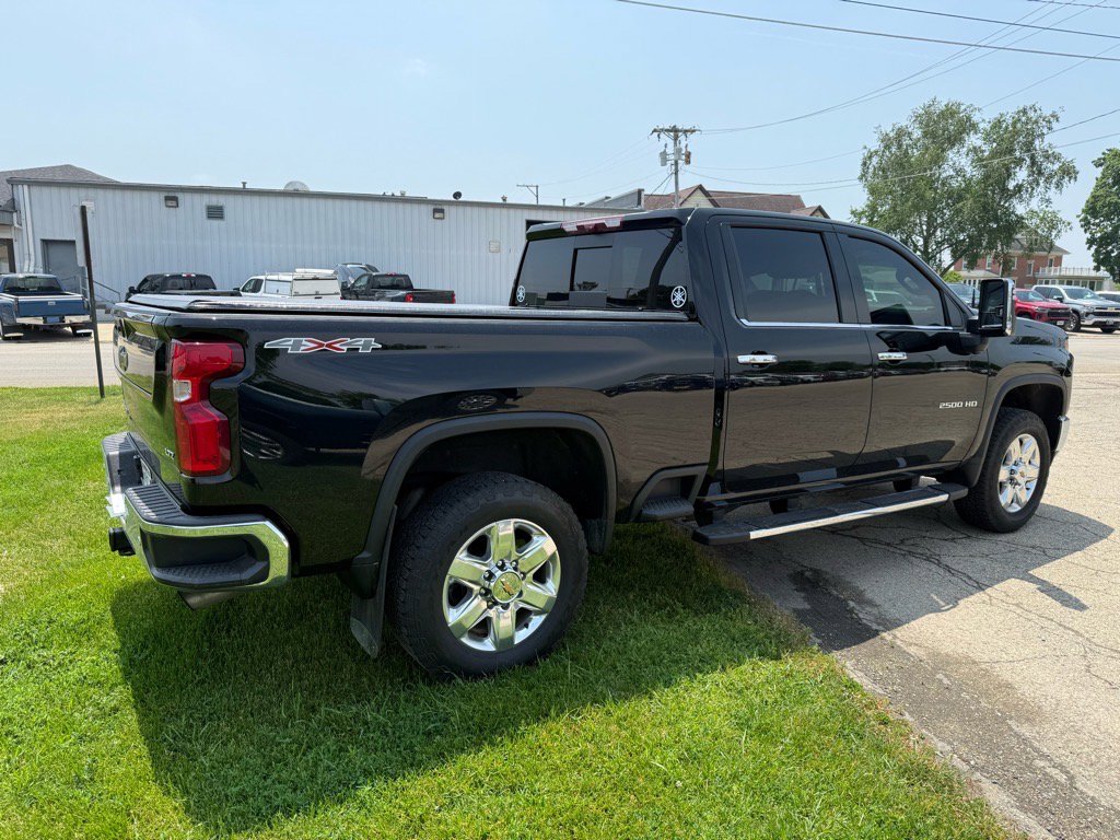 2022 Chevrolet Silverado 2500HD LTZ photo 3