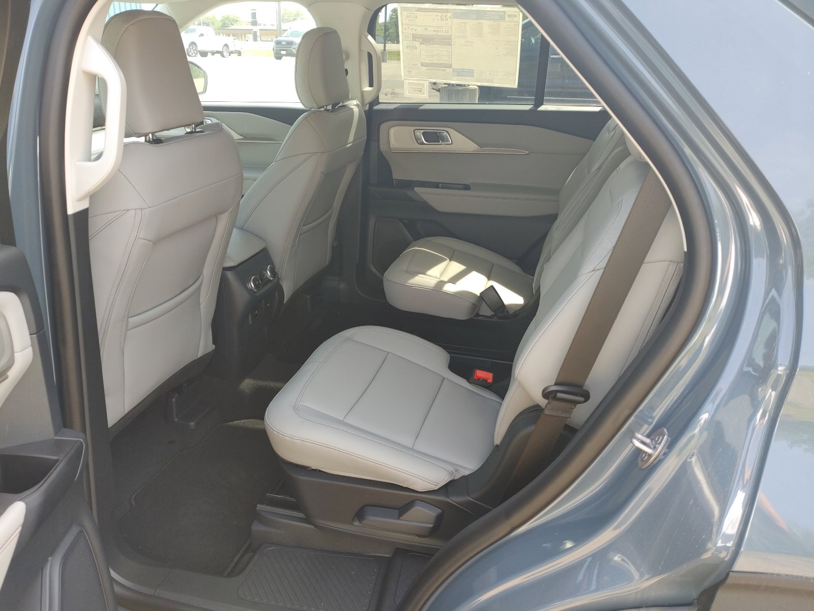 2026 Ford Explorer Active - Photo 10